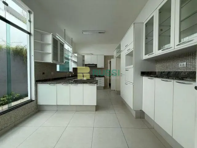Casa com 650m² 4 quartos e 6 banheiros, à venda, no bairro Parque Residencial Aquarius em São José dos Campos