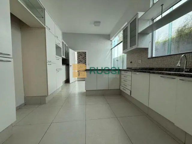 Casa com 650m² 4 quartos e 6 banheiros, à venda, no bairro Parque Residencial Aquarius em São José dos Campos