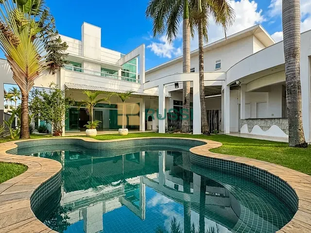 Casa com 650m² 4 quartos e 6 banheiros, à venda, no bairro Parque Residencial Aquarius em São José dos Campos