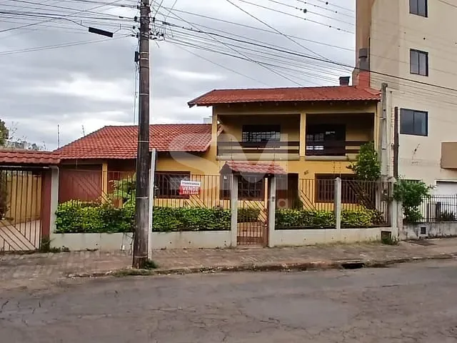 Casa com 319m² 3 quartos e 3 banheiros, à venda, no bairro Maria Goretti em Chapecó