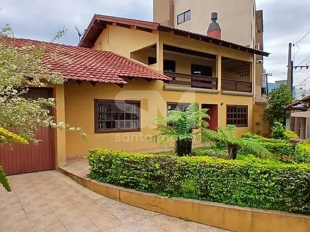 Casa com 319m² 3 quartos e 3 banheiros, à venda, no bairro Maria Goretti em Chapecó