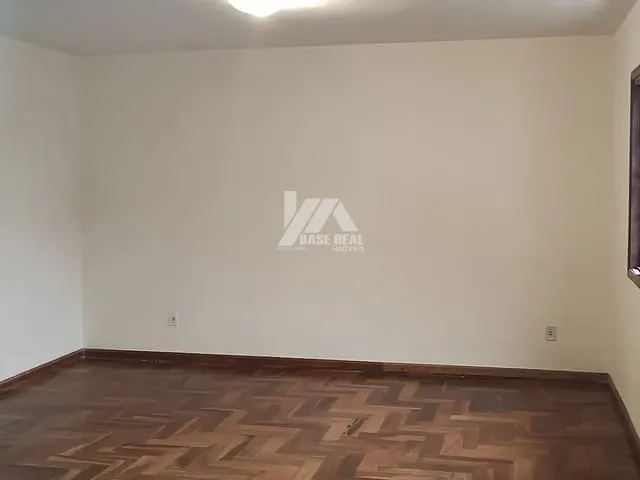 Casa com 400m² 3 quartos e 2 banheiros, à venda, no bairro Estrela em Ponta Grossa