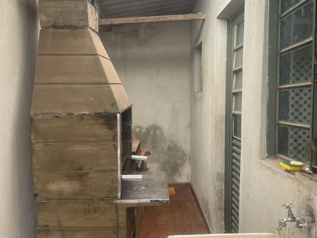 Casa 1 quarto e 1 banheiro, à venda, no bairro Conjunto Residencial Araretama em Pindamonhangaba