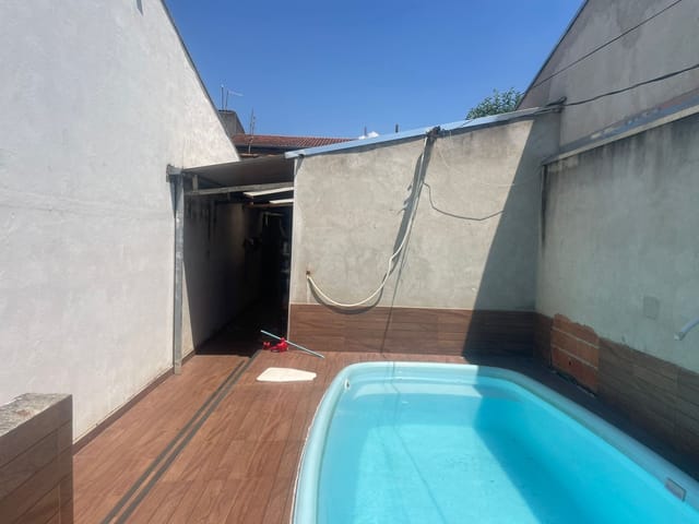 Casa 1 quarto e 1 banheiro, à venda, no bairro Conjunto Residencial Araretama em Pindamonhangaba