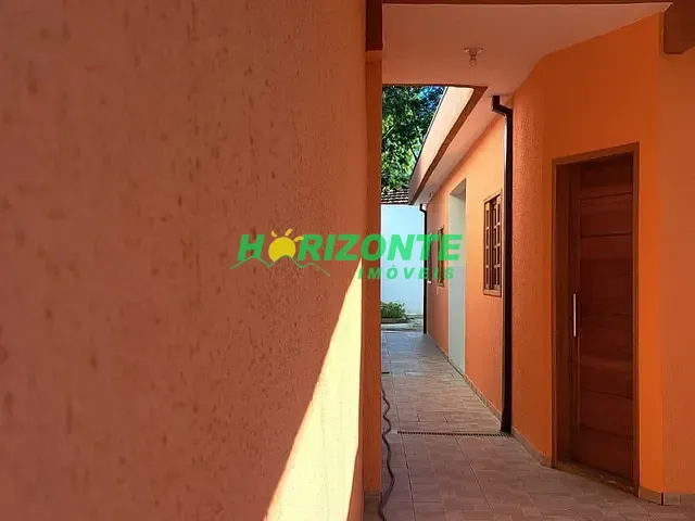 Casa 2 quartos e 2 banheiros, à venda, no bairro Vila Rossi em São José dos Campos