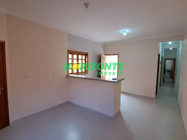 Casa 2 quartos e 2 banheiros, à venda, no bairro Vila Rossi em São José dos Campos