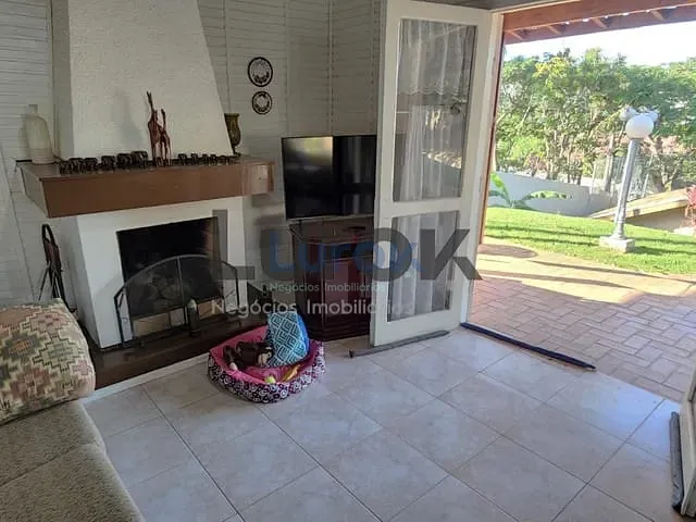 Casa com 2044m² 4 quartos e 2 banheiros, à venda, no bairro Condomínio Parque Residencial Maison Blanche em Valinhos