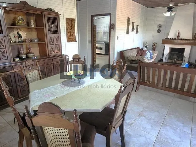 Casa com 2044m² 4 quartos e 2 banheiros, à venda, no bairro Condomínio Parque Residencial Maison Blanche em Valinhos
