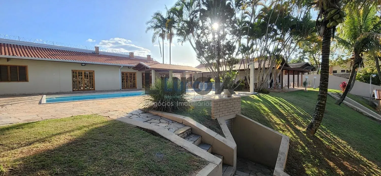 Casa, 4 quartos, 310 m² - Foto 1