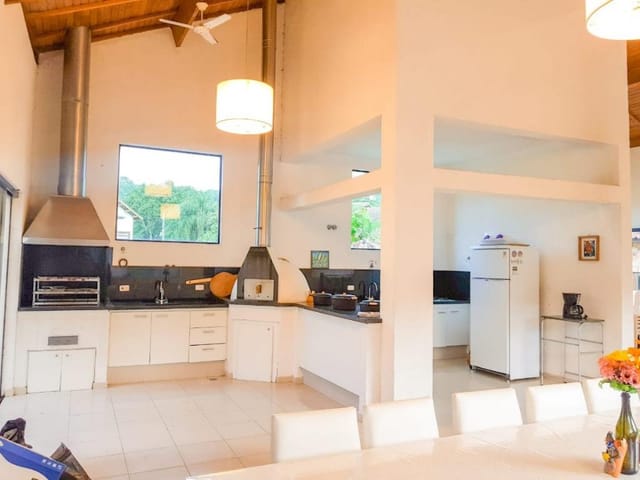 Casa com 1138m² 1 quarto e 2 banheiros, à venda, no bairro Transurb em Itapevi