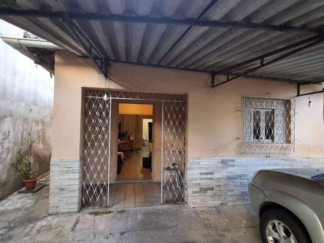 Casa 2 quartos e 2 banheiros, à venda, no bairro Arruda em Recife