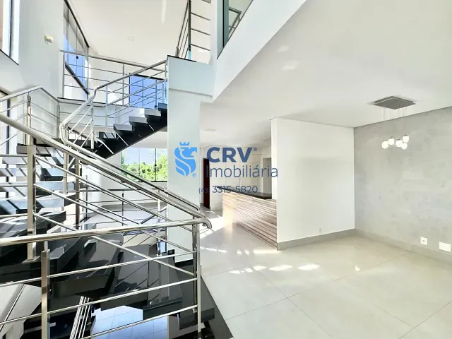Casa com 260m² 3 quartos e 6 banheiros, à venda, no bairro H.U. em Londrina