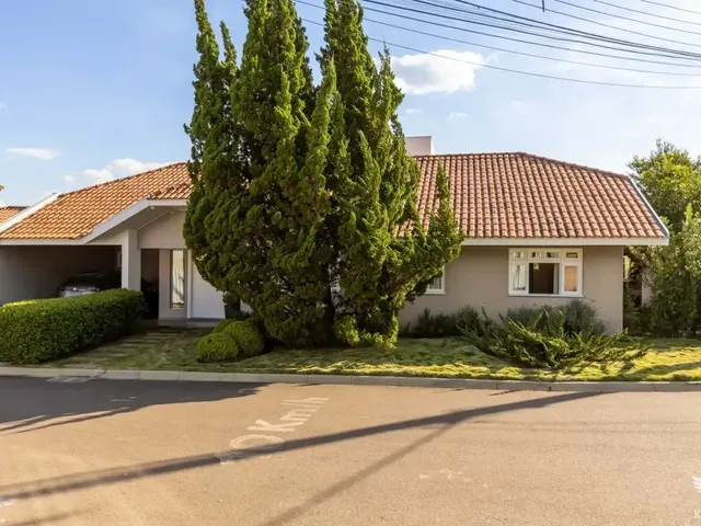 Casa com 456m² 3 quartos e 5 banheiros, à venda, no bairro Santa Felicidade em Curitiba