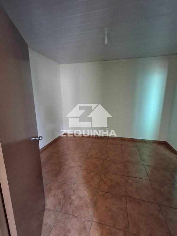 Casa para alugar com 1 quarto, 27m² - Foto 5