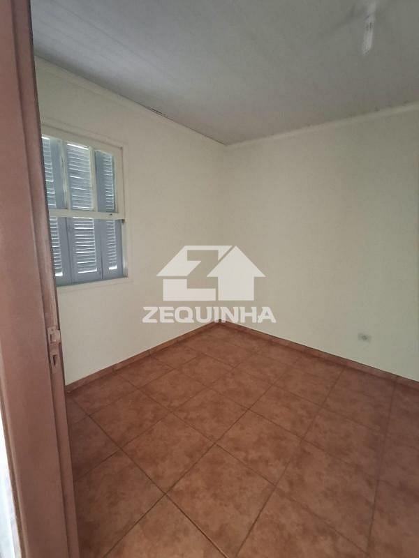 Casa para alugar com 1 quarto, 27m² - Foto 6
