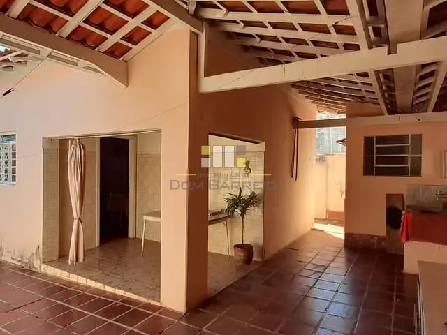 Casa com 250m² 3 quartos e 2 banheiros, à venda, no bairro Centro em Sumaré