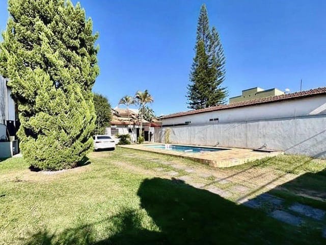 Casa com 450m² 2 quartos e 3 banheiros, à venda, no bairro Nossa Senhora do Perpétuo Socorro em Pindamonhangaba