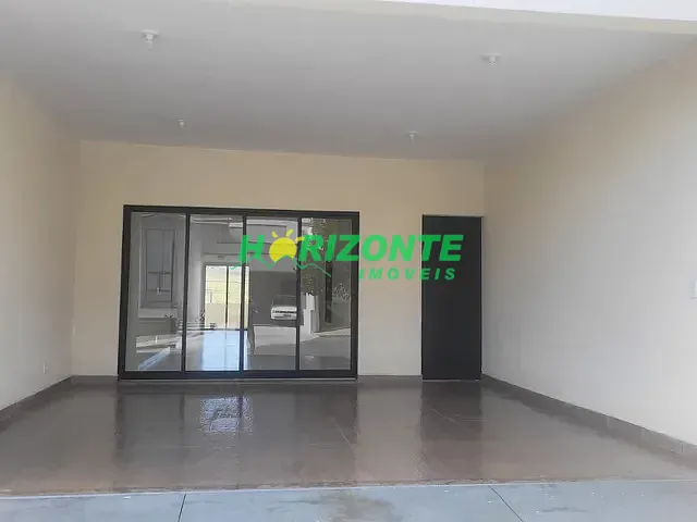 Casa 3 quartos e 3 banheiros, à venda, no bairro Residencial Colinas em Caçapava