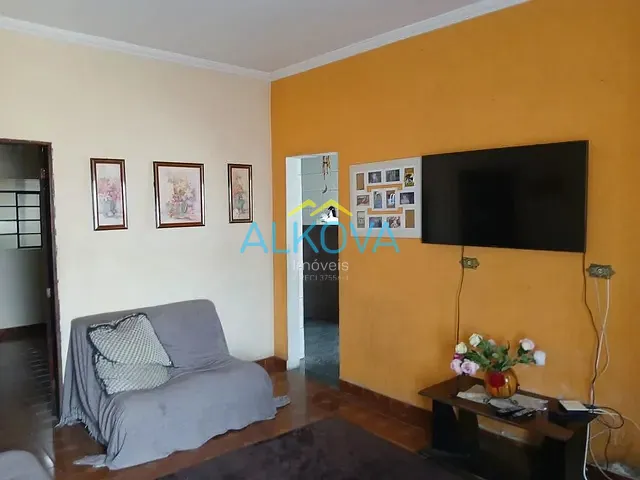 Casa com 225m² 3 quartos e 2 banheiros, à venda, no bairro Parque Industrial em São José dos Campos