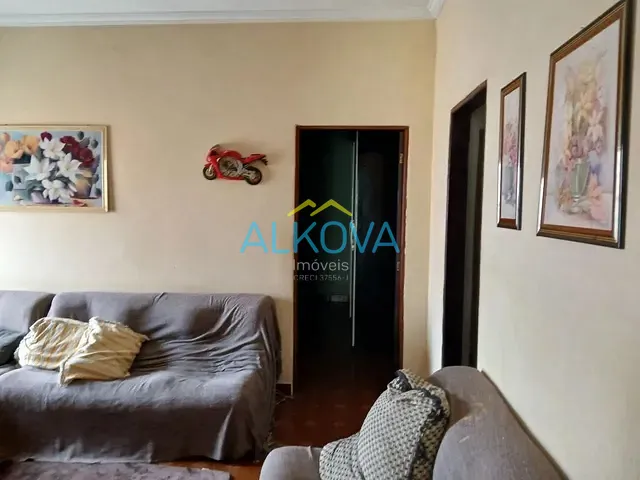 Casa com 225m² 3 quartos e 2 banheiros, à venda, no bairro Parque Industrial em São José dos Campos