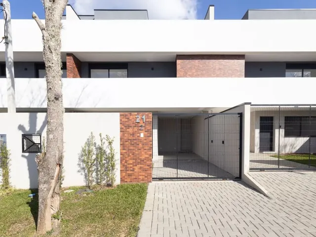 Casa 3 quartos e 5 banheiros, à venda, no bairro Santa Felicidade em Curitiba