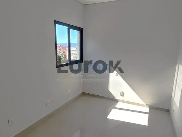 Casa com 300m² 3 quartos e 4 banheiros, à venda, no bairro Condomínio Villagio Di Napoli em Valinhos