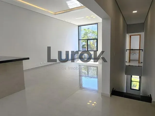 Casa com 300m² 3 quartos e 4 banheiros, à venda, no bairro Condomínio Villagio Di Napoli em Valinhos