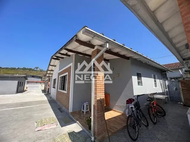Casa com 67m² 2 quartos e 2 banheiros, à venda, no bairro Balneário Califórnia em Caraguatatuba