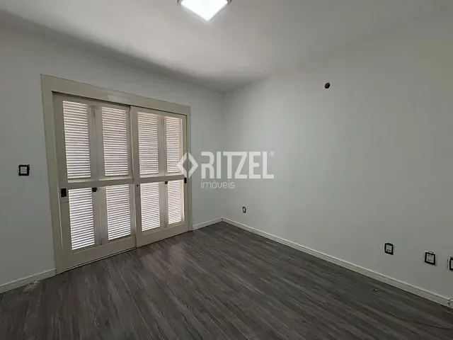Casa 3 quartos e 3 banheiros, à venda, no bairro Boa Vista em Novo Hamburgo