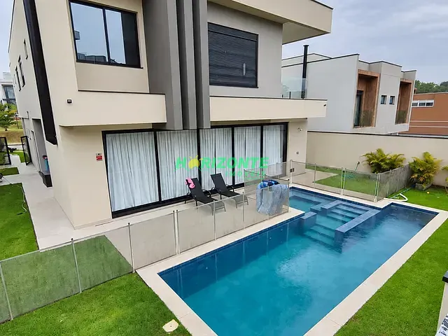 Casa 5 quartos e 5 banheiros, à venda ou para alugar, no bairro urbanova em São José dos Campos