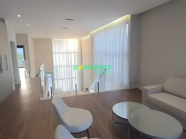 Casa 5 quartos e 5 banheiros, à venda ou para alugar, no bairro urbanova em São José dos Campos
