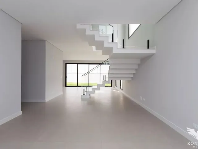 Casa com 612m² 3 quartos e 3 banheiros, à venda, no bairro Tanguá em Almirante Tamandaré