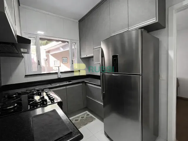 Casa 3 quartos e 1 banheiro, à venda, no bairro Jardim das Indústrias em São José dos Campos