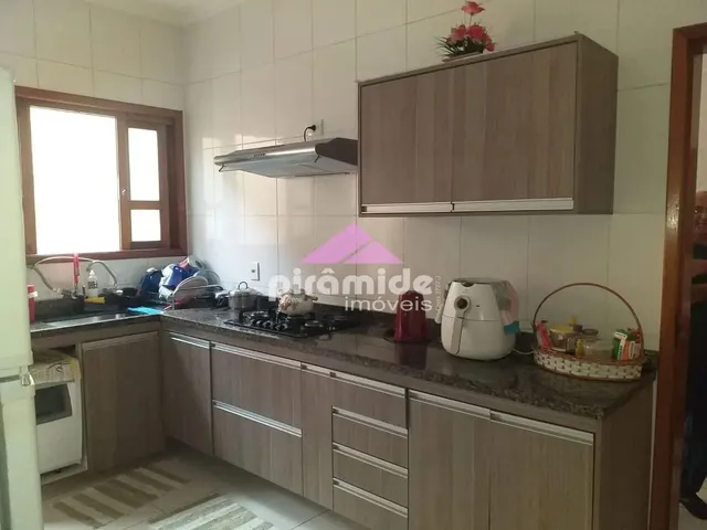 Casa com 150m² 3 quartos e 2 banheiros, à venda, no bairro Jardim Anhembi em São José Dos Campos