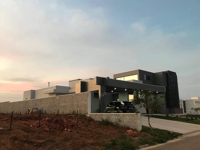 Casa com 700m² 3 quartos e 5 banheiros, à venda, no bairro Alto do Cardoso em Pindamonhangaba