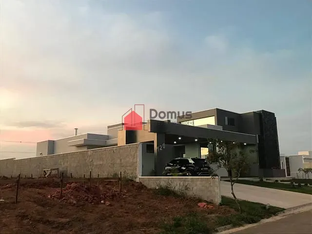 Casa com 700m² 3 quartos e 5 banheiros, à venda, no bairro Alto do Cardoso em Pindamonhangaba