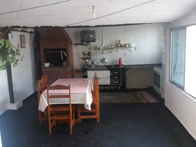Casa com 307m² 2 quartos e 1 banheiro, à venda, no bairro Vila Independência em Mauá