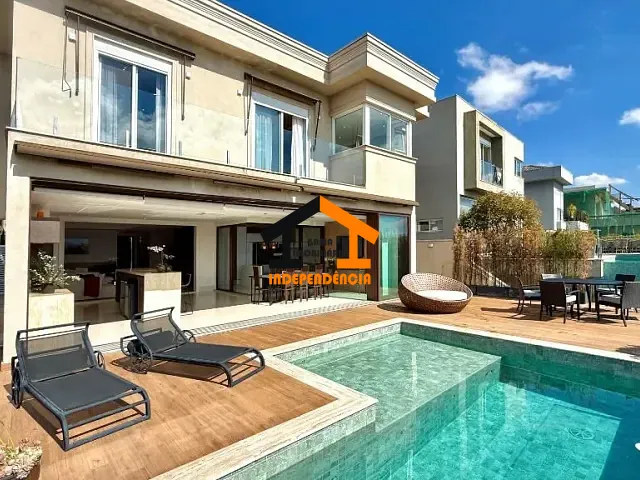 Casa com 514m² 4 quartos e 5 banheiros, à venda, no bairro Alphaville em Santana de Parnaíba
