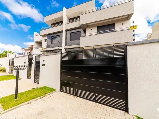 Casa 3 quartos e 4 banheiros, para alugar, no bairro São Braz em Curitiba