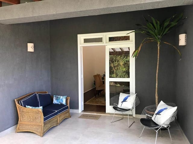 Casa com 1605m² 4 quartos e 3 banheiros, à venda, no bairro Chácara Pavoeiro em Cotia