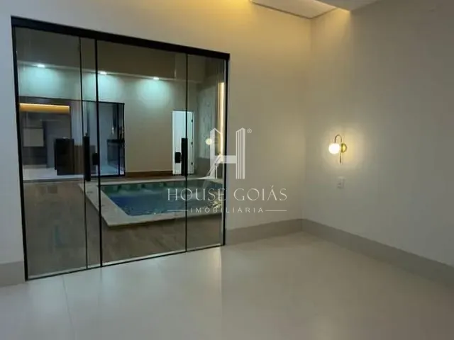 Casa com 385m² 4 quartos e 5 banheiros, à venda, no bairro Ilda em Aparecida de Goiânia
