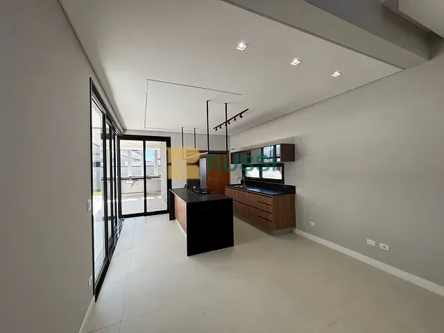 Casa 3 quartos e 5 banheiros, à venda, no bairro Urbanova em São José dos Campos