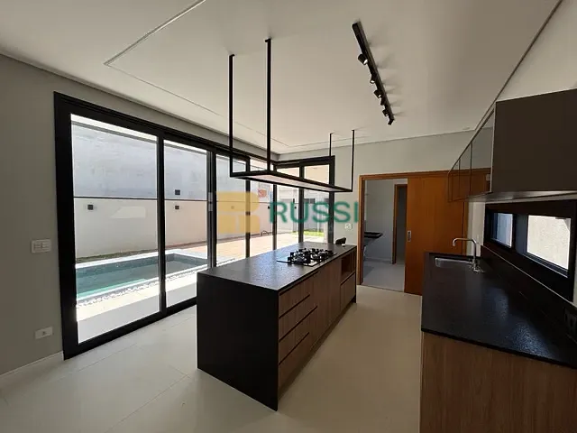 Casa 3 quartos e 5 banheiros, à venda, no bairro Urbanova em São José dos Campos