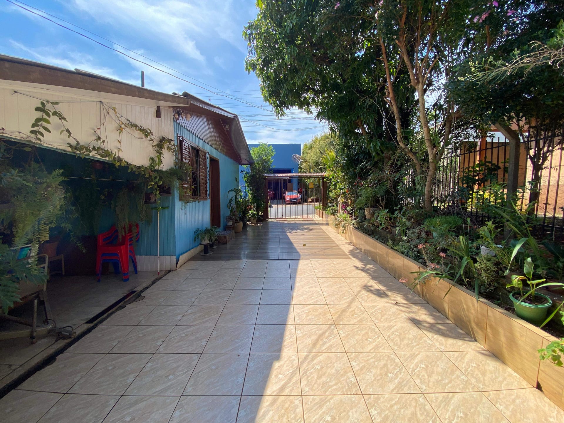 Casa para alugar com 3 dormitórios, 1 banheiro, 1 vaga de garagem e 80m² de área privativa no bairro Efapi