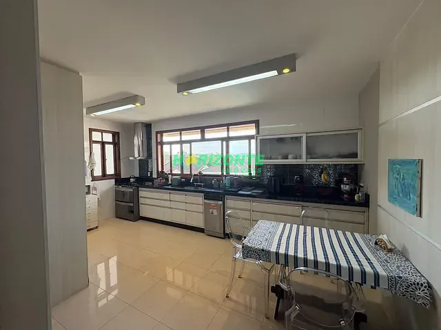 Casa 4 quartos e 4 banheiros, à venda, no bairro Urbanova em São José dos Campos