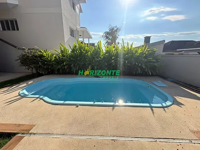 Casa 4 quartos e 4 banheiros, à venda, no bairro Urbanova em São José dos Campos