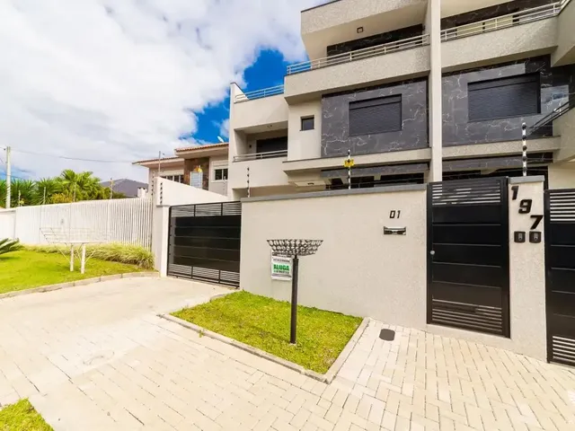 Casa 3 quartos e 4 banheiros, para alugar, no bairro São Braz em Curitiba