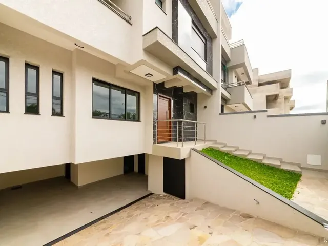 Casa 3 quartos e 4 banheiros, para alugar, no bairro São Braz em Curitiba