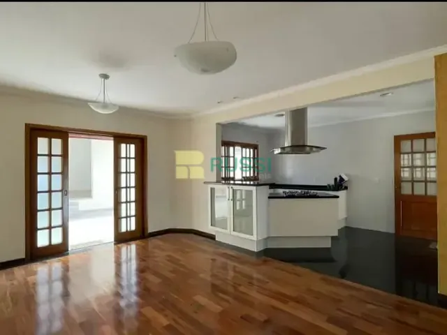Casa com 300m² 3 quartos e 3 banheiros, à venda, no bairro Jardim San Marino em São José dos Campos