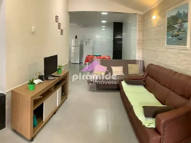 Casa com 150m² 2 quartos e 2 banheiros, à venda, no bairro Jardim Casa Branca em Caraguatatuba